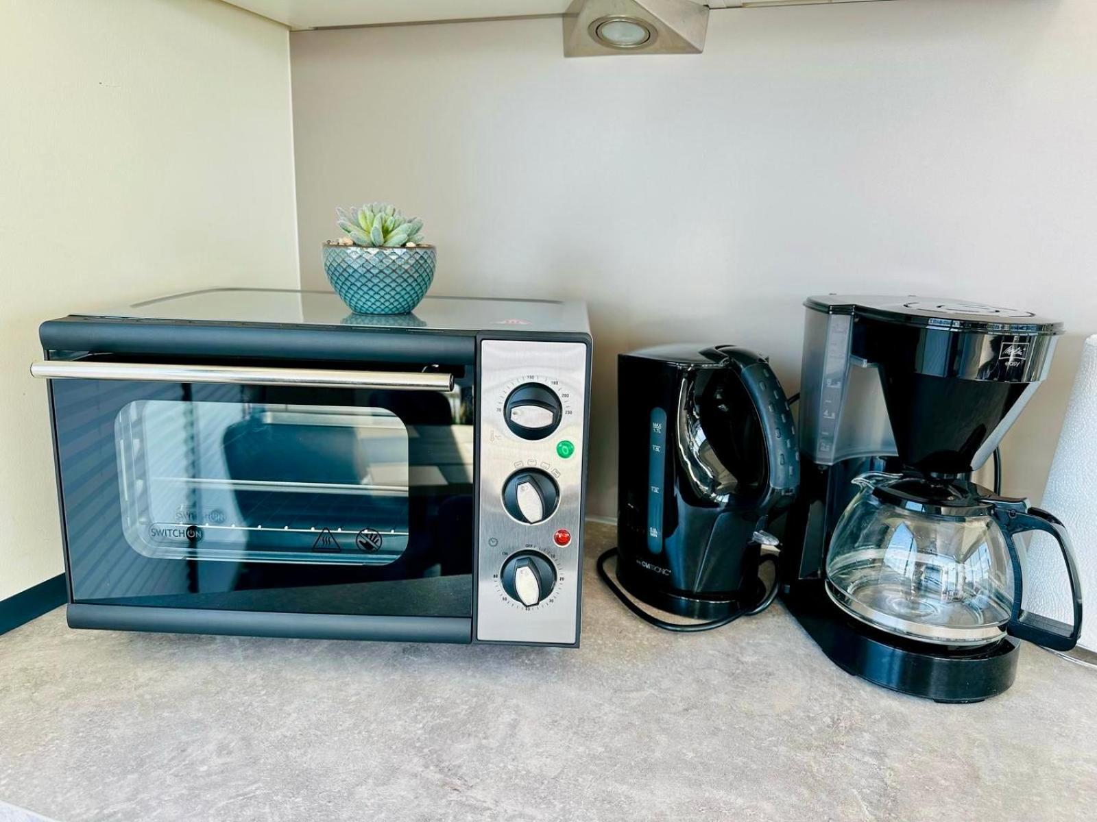 Exklusives Ostsee-Hausboot, Kueche Mit Spueler, Tv, Grosse Sonnenterrasse, 3X Kostenfreie Kfz-Parkplaetze, Klimaanlage, Bis Zu 6 Personen, 2X Baeder, Waschmaschine Boltenhagen  Extérieur photo